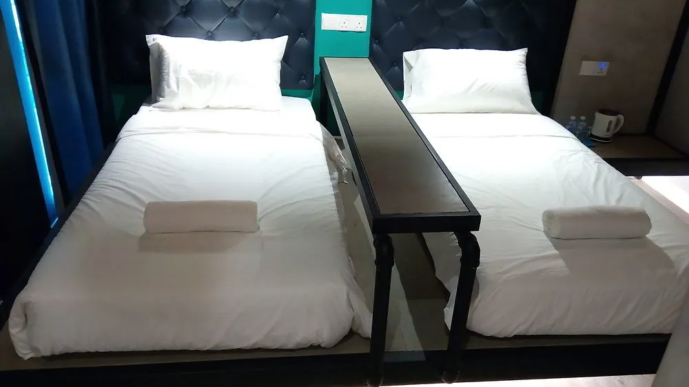 Tube Hotel Malacca 2*,  Malaysia