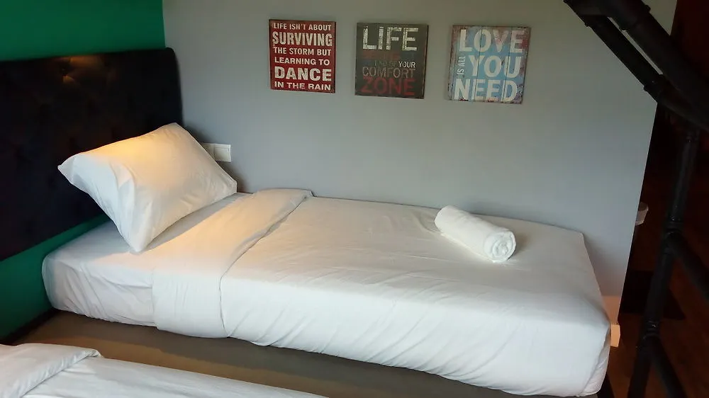 **  Tube Hotel Malacca Malaysia